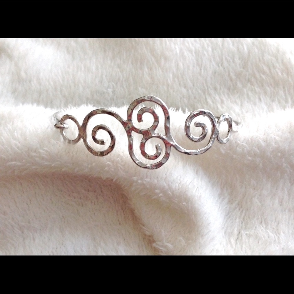 Beautiful unique Sterling silver bracelet
